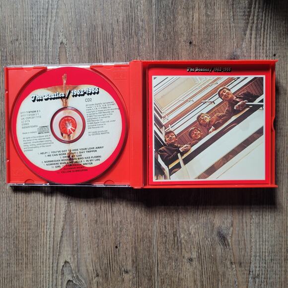 The Beatles / 1962-1966 Red Album (2 Disc) - She Loves You, Help, Eleanor Rigby - Picture 3 of 7